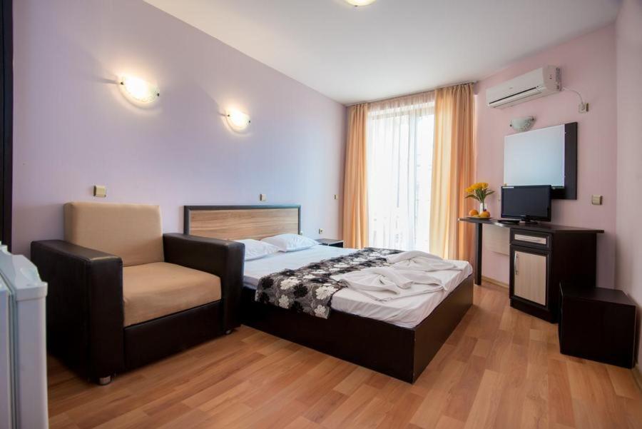South Beach Hotel - New Management And Free Beach Access Tsarevo Esterno foto