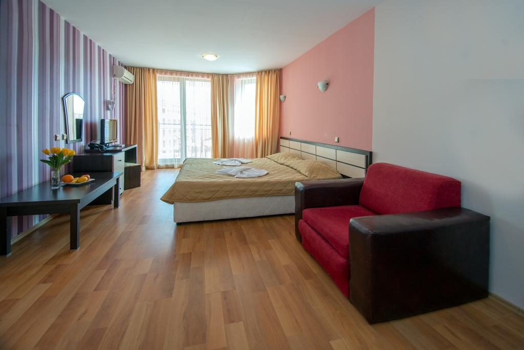 South Beach Hotel - New Management And Free Beach Access Tsarevo Esterno foto