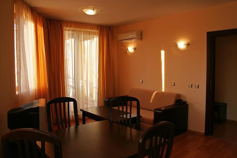 South Beach Hotel - New Management And Free Beach Access Tsarevo Esterno foto